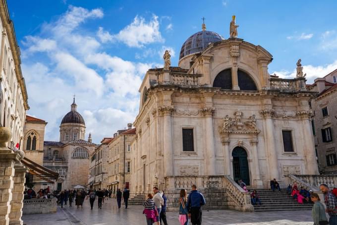 stroll around loggia square dubrovnik