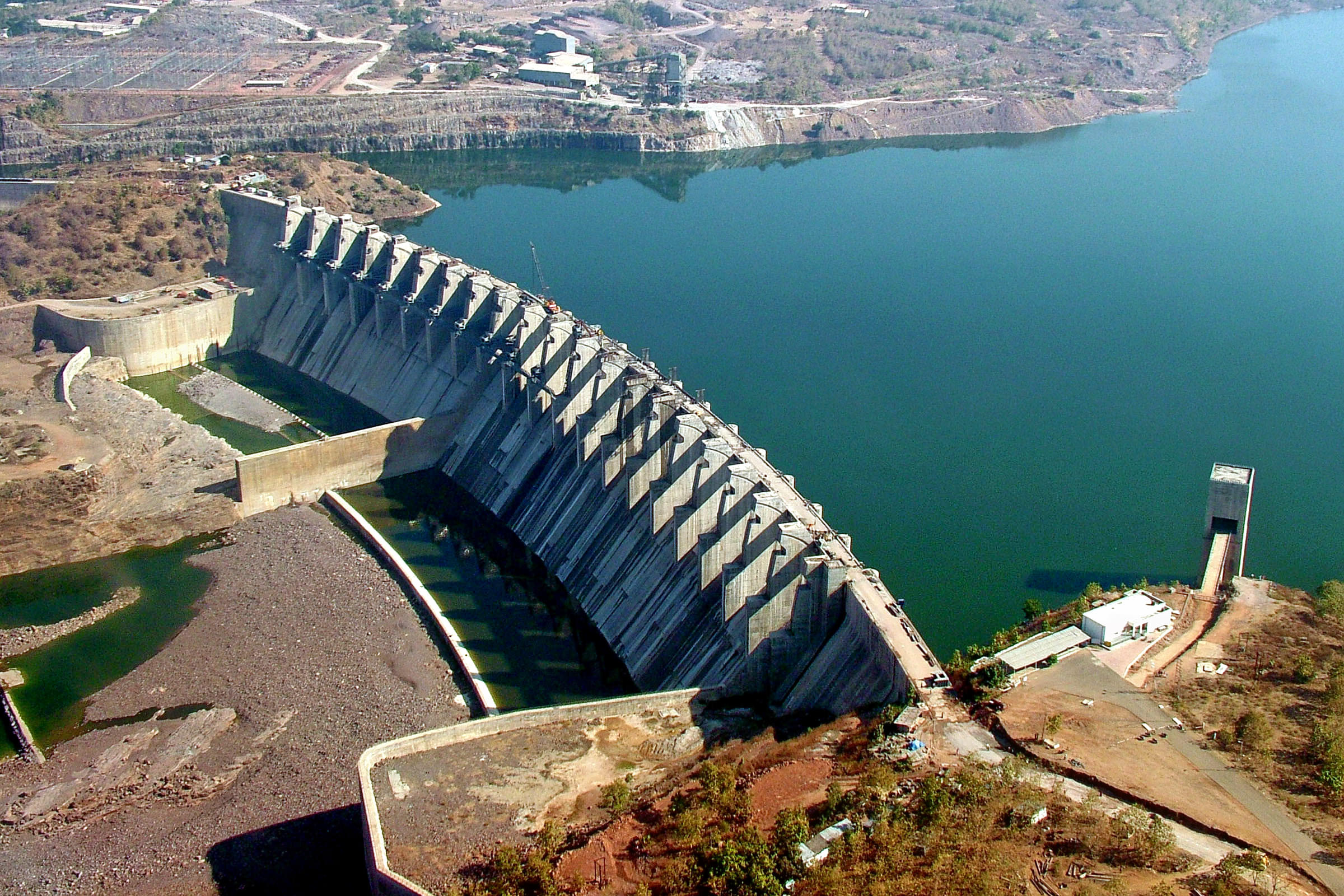 Indira Sagar Dam Overview