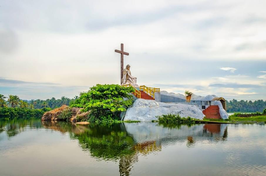 Poovar Island Boating Image