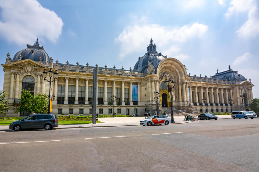 Pass through Grand & Petit Palais