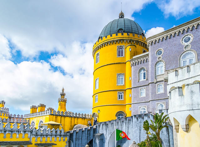 Sintra, Cascais and Pena Palace Guided Tour from Lisbon