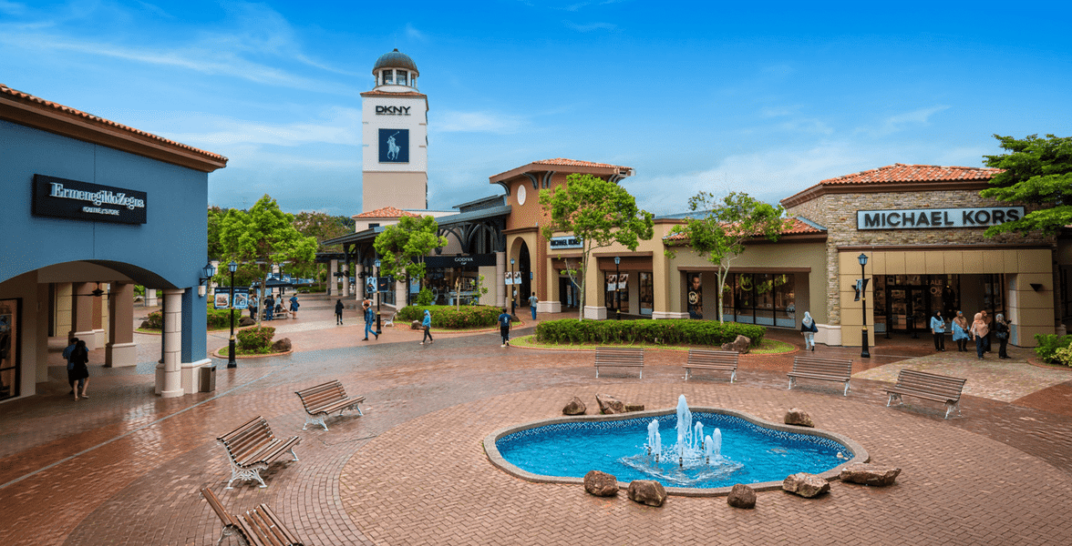 Take a Stroll at Genting Premium Outlet
