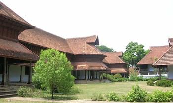 tourist spots at trivandrum Kuthiramalika Museum