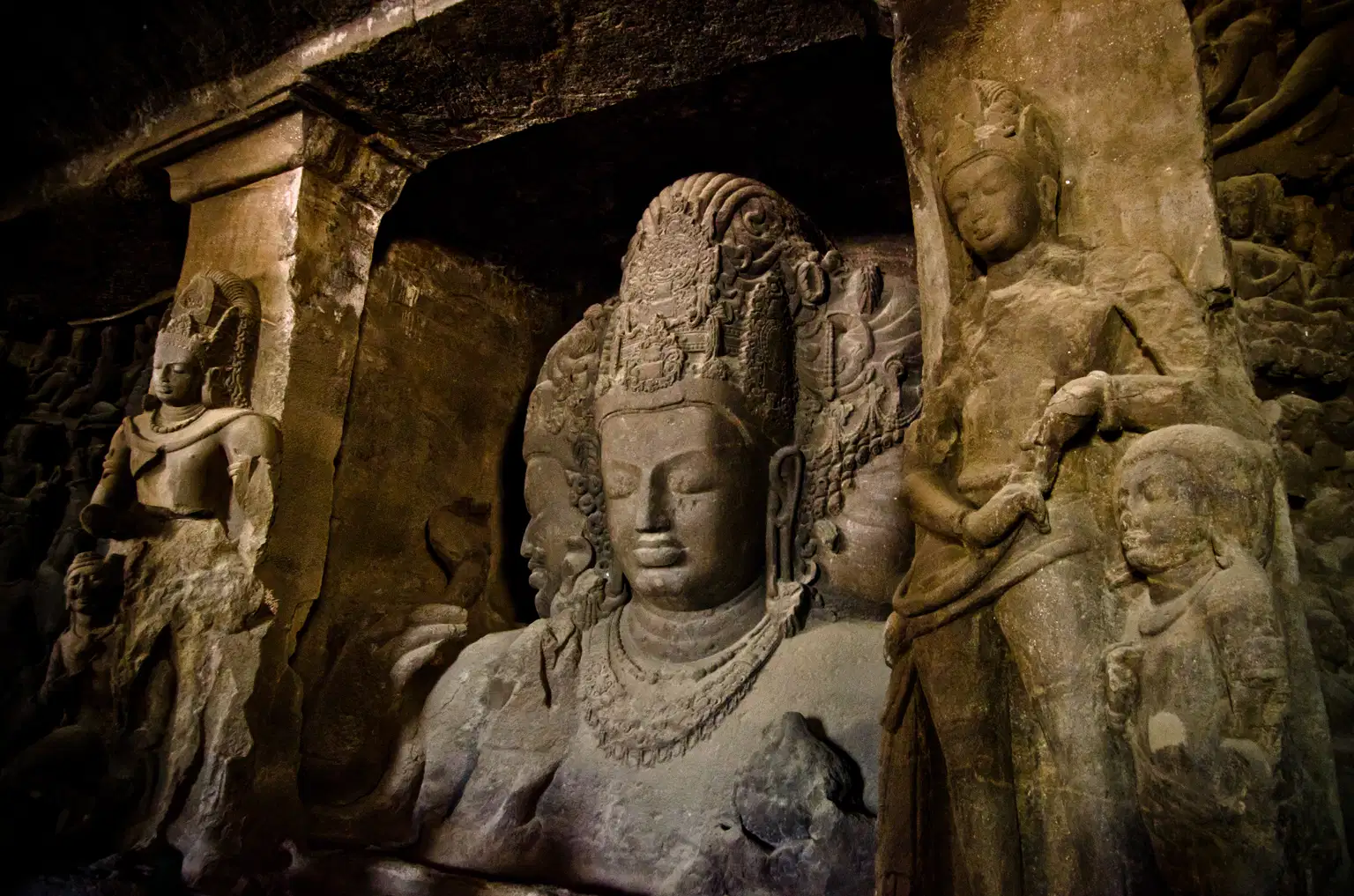 Elephanta Caves Tour From Mumbai
