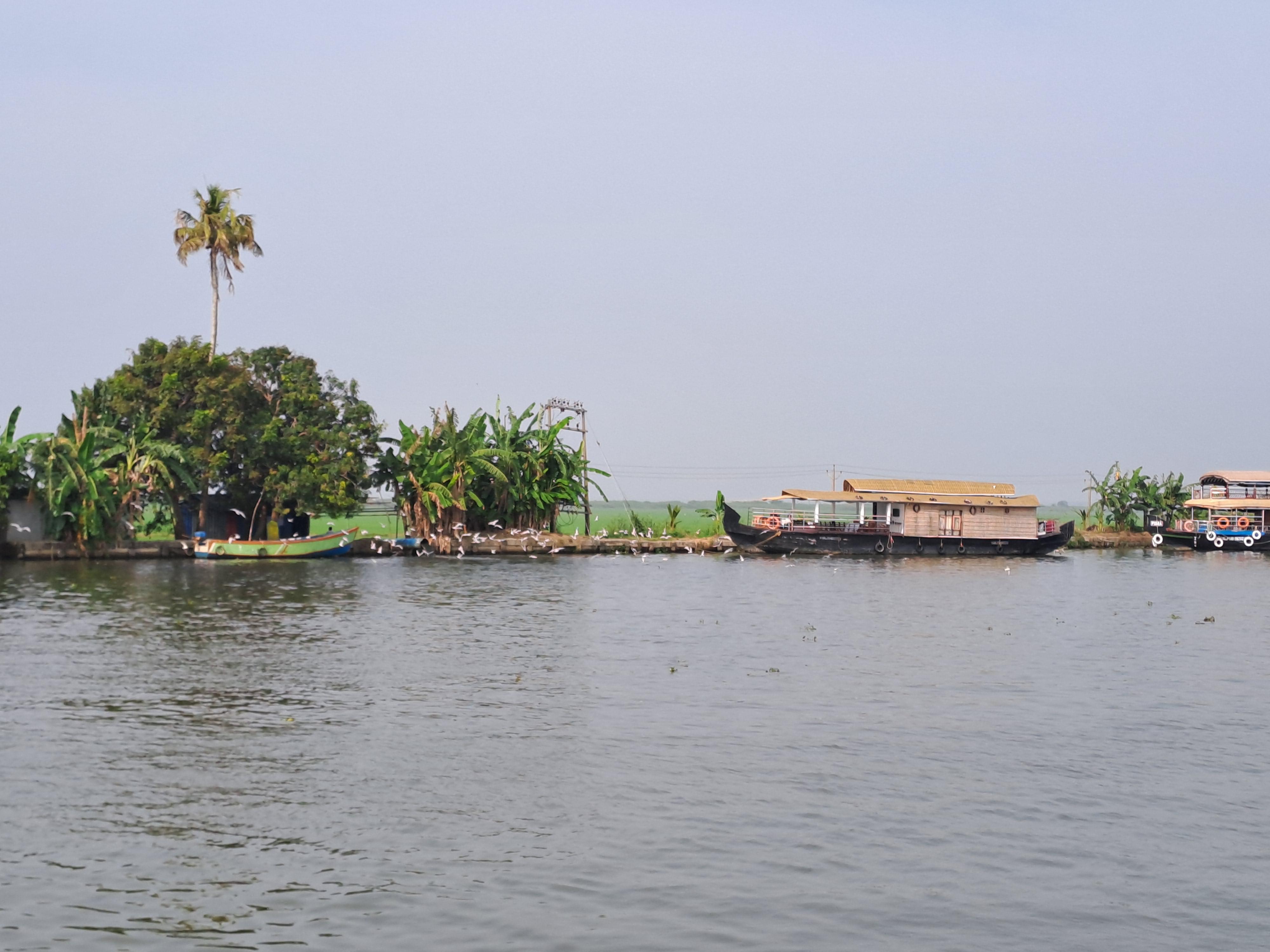 Kerala Packages With Houseboat Stay