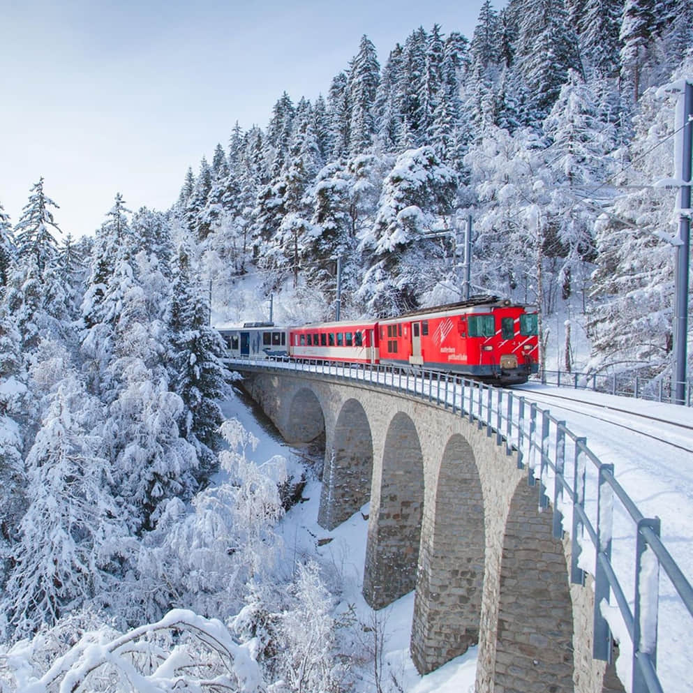Glacier Express in snow