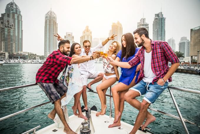 Hire Luxury Yacht in Dubai