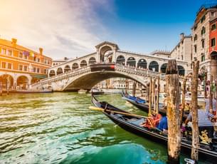 paris trip cost from kerala Qev7od09szw1056edwy4w5oe8rkp shutterstock 245507692 min