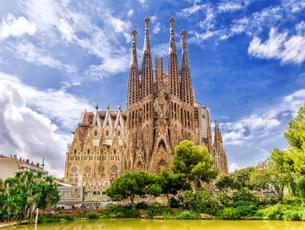 spain tour cost Qfljb6rxwsrqg2e00447zvc4uk26 shutterstock 580081957 min