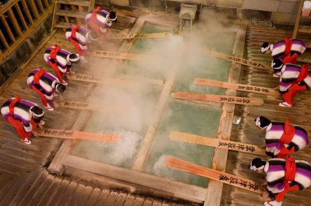 Enjoy a Yumomi Performance