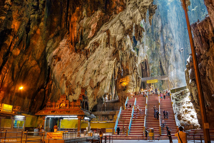 Guided Gua Damai Rock Climbing & Batu Caves Visit in Kuala Lumpur Image