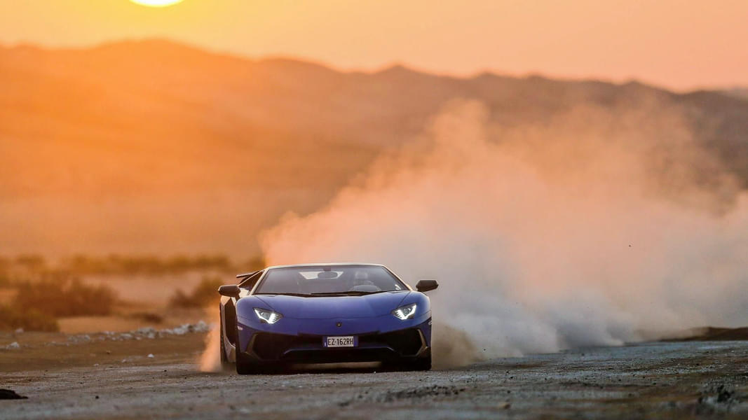 Lamborghini Huracan Desert Driving Tour In Dubai  Image