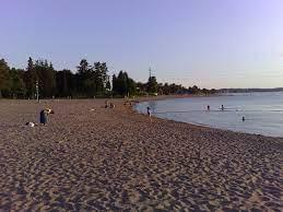 Relax on the Beach in the Hietaniemi Area