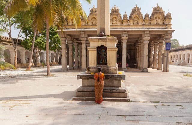 Attend the Early Morning Aarti