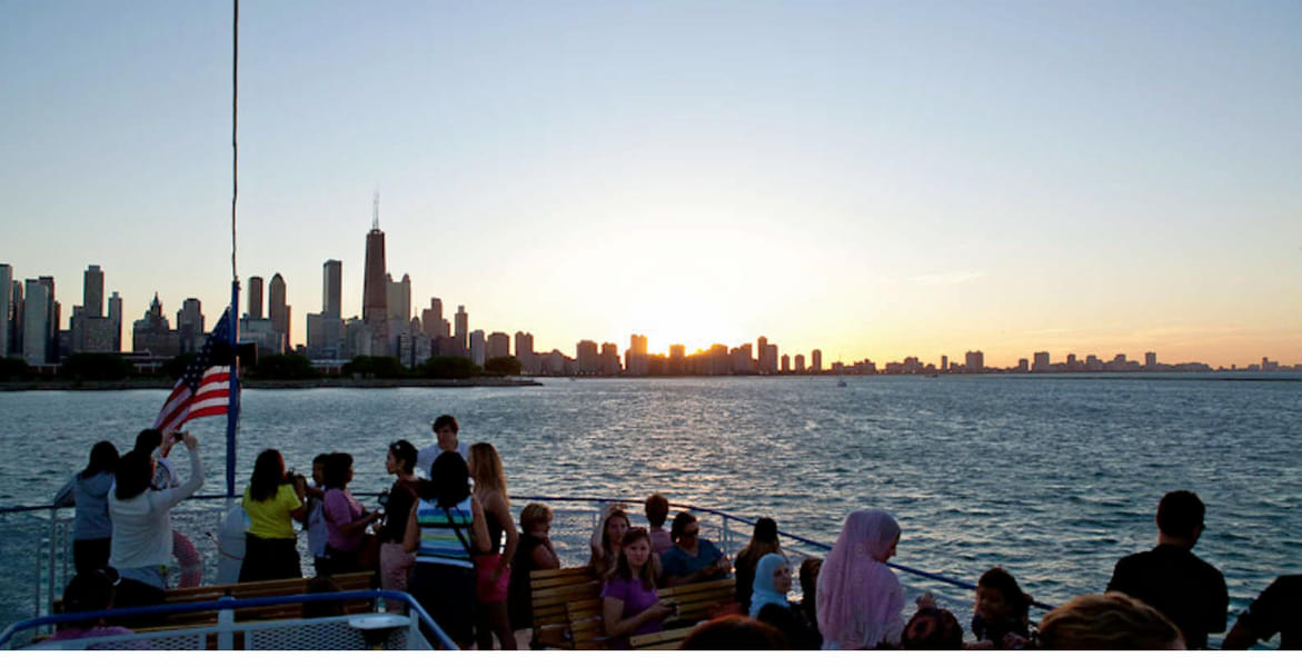 Boat Cruise Chicago Image