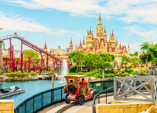 Explore Sentosa Island, full of thrilling and amazing experiences