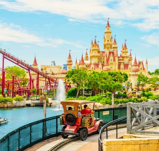 Explore Sentosa Island, full of thrilling and amazing experiences