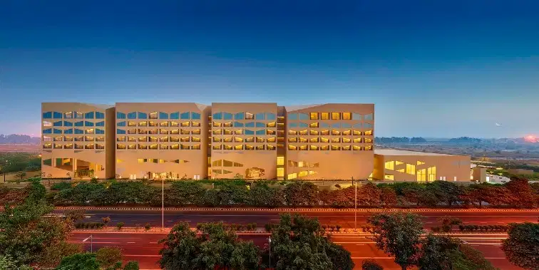 Romantic Cabana Candlelight Dinner At Taj Vivanta Delhi