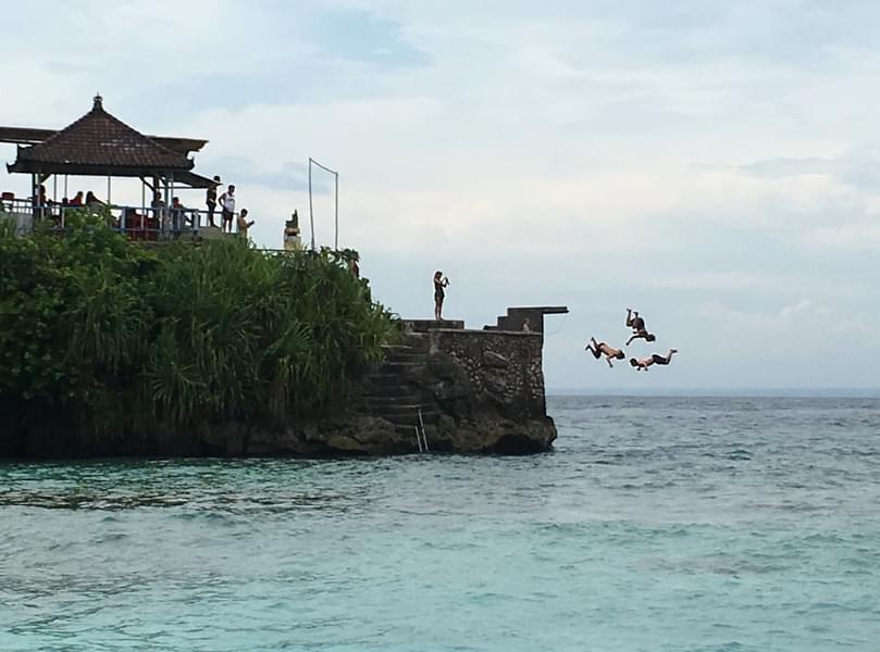 Mahana Point Cliff Jump, Bali