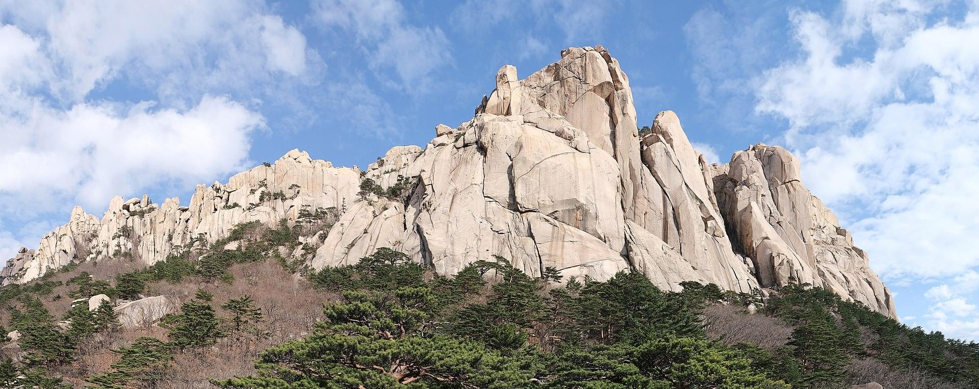 Seoraksan Mountain, Sokcho Overview