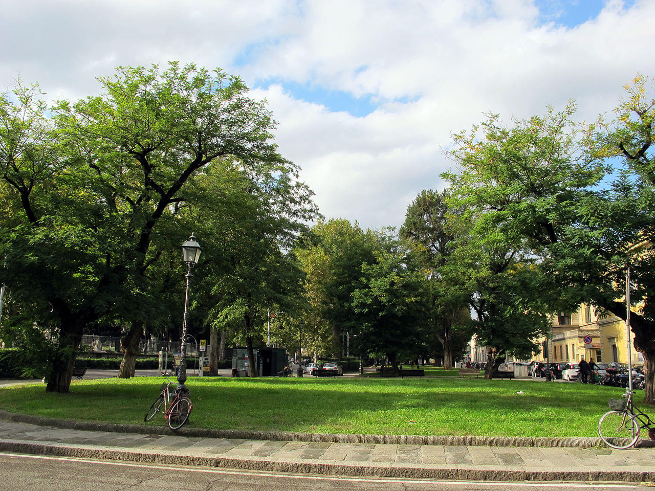 Piazzale Donatello Overview