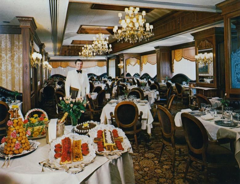 Le Cafe Georges