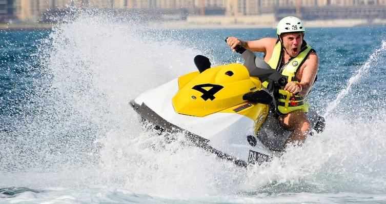 Enjoy 30 & 60 minutes Jet Ski experience in Dubai