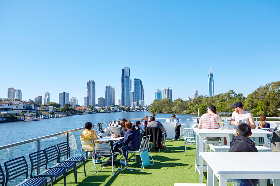 Sightseeing Lunch Cruise in the Gold Coast Image