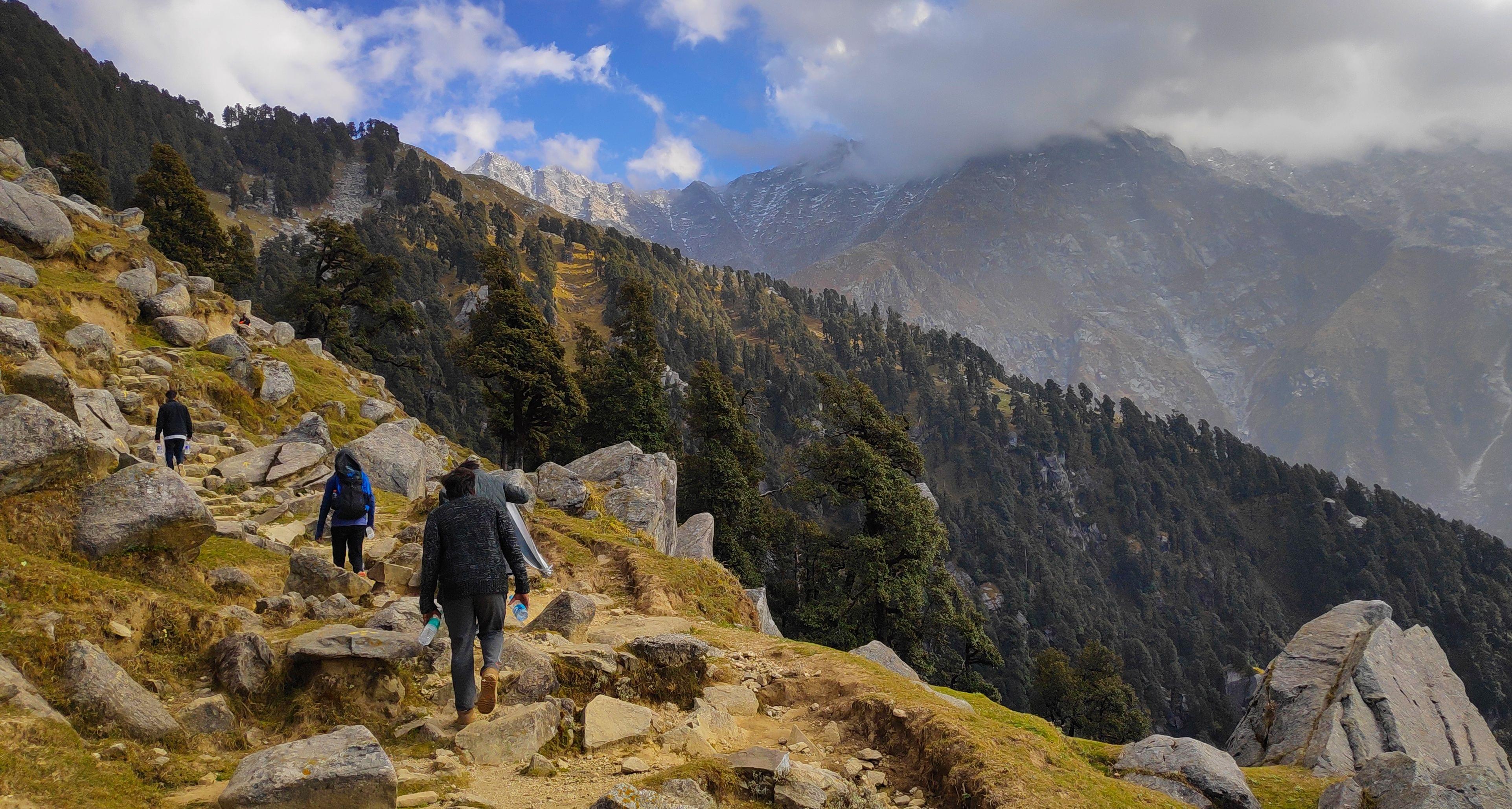 trek to indrahar pass