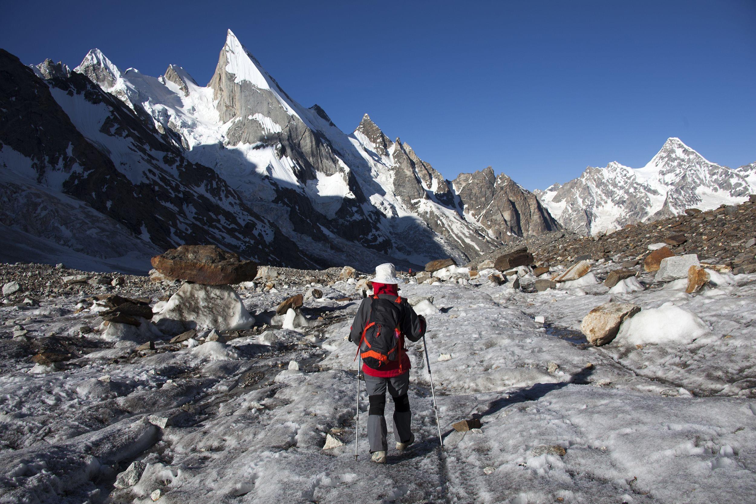 Namik Glacier Trek