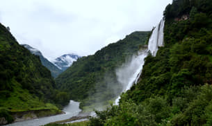 R495fjwf86aazeolnsqy0gyk0w01 nuranang%20waterfalls