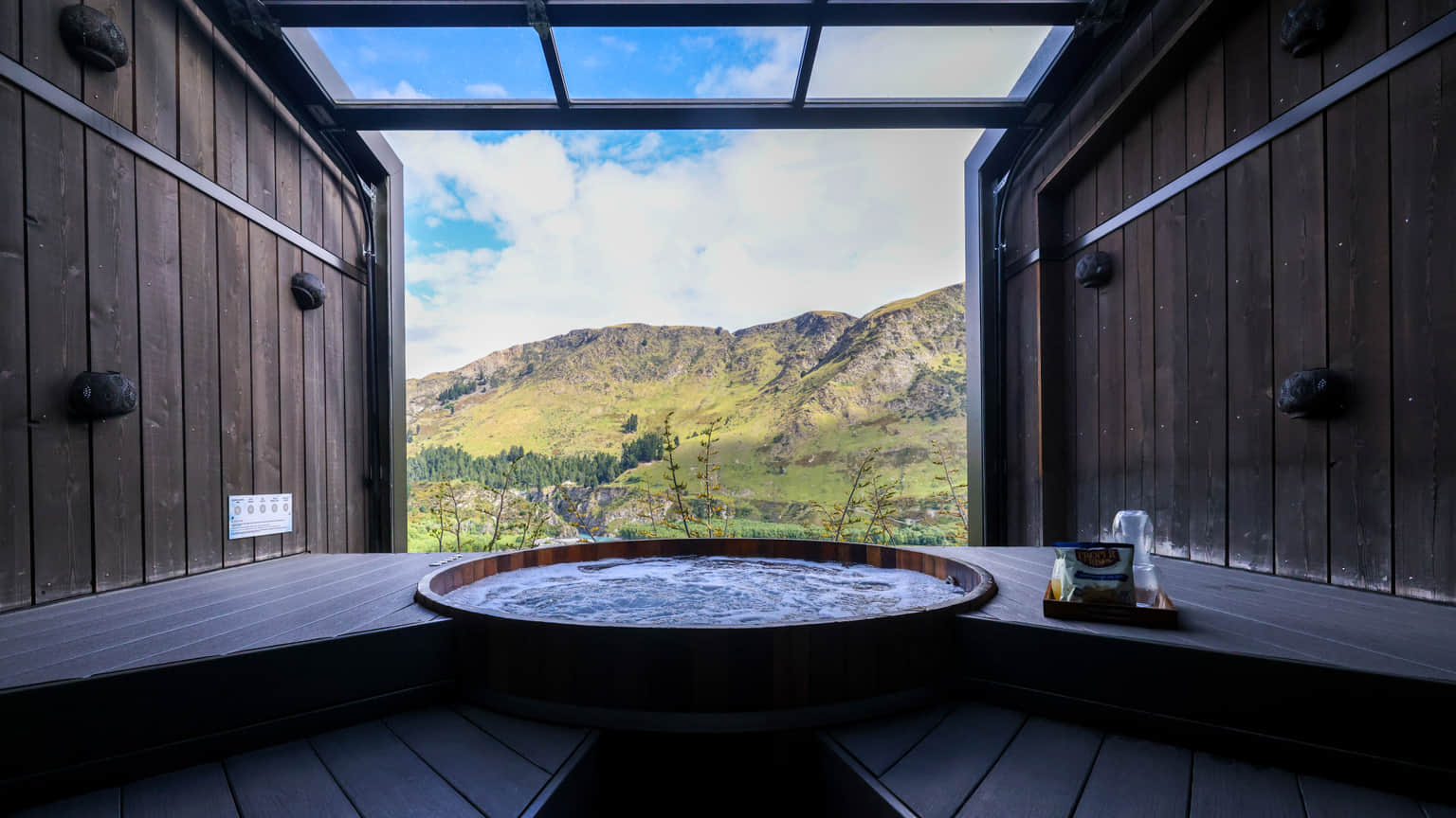Onsen Hot Pools, <em>Queenstown</em>