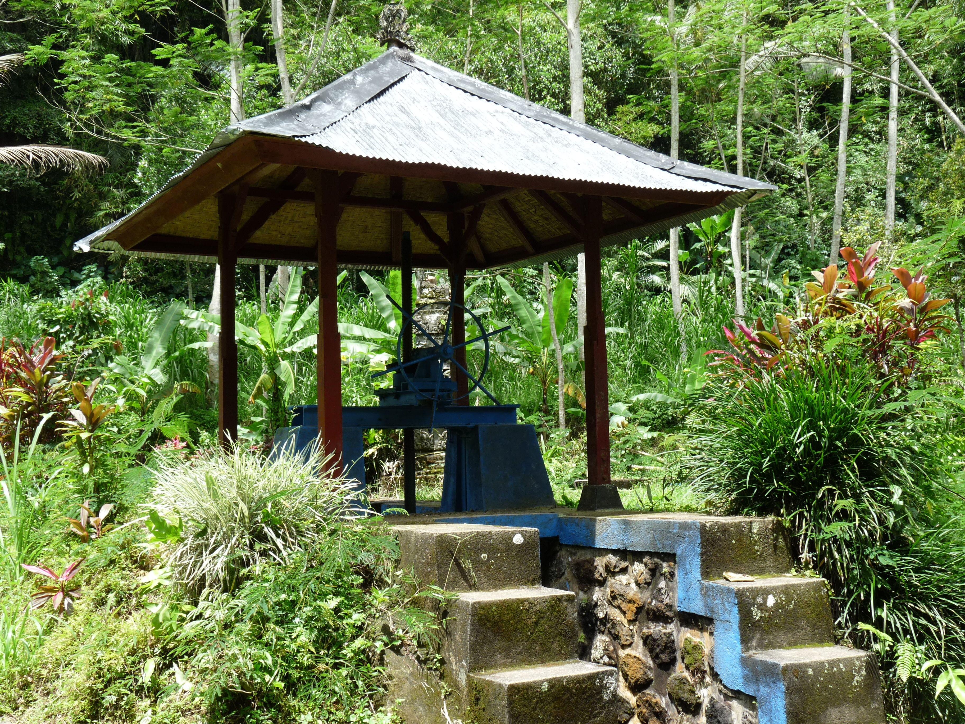 Tukad Cepung Waterfall Tour Shrine