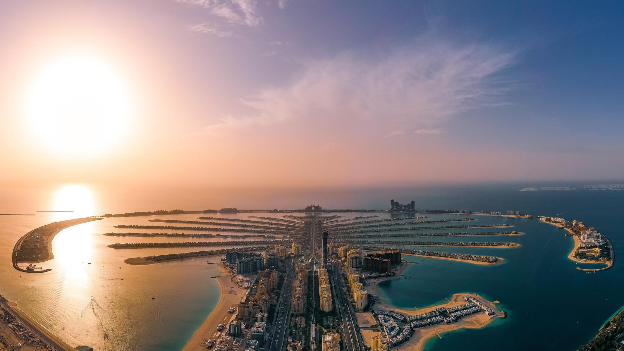 Admire the beauty of Dubai from The View at the Palm