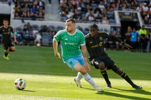 R9l4adxpj33xa4d2ouieznw8r4sj shutterstock 2430038993