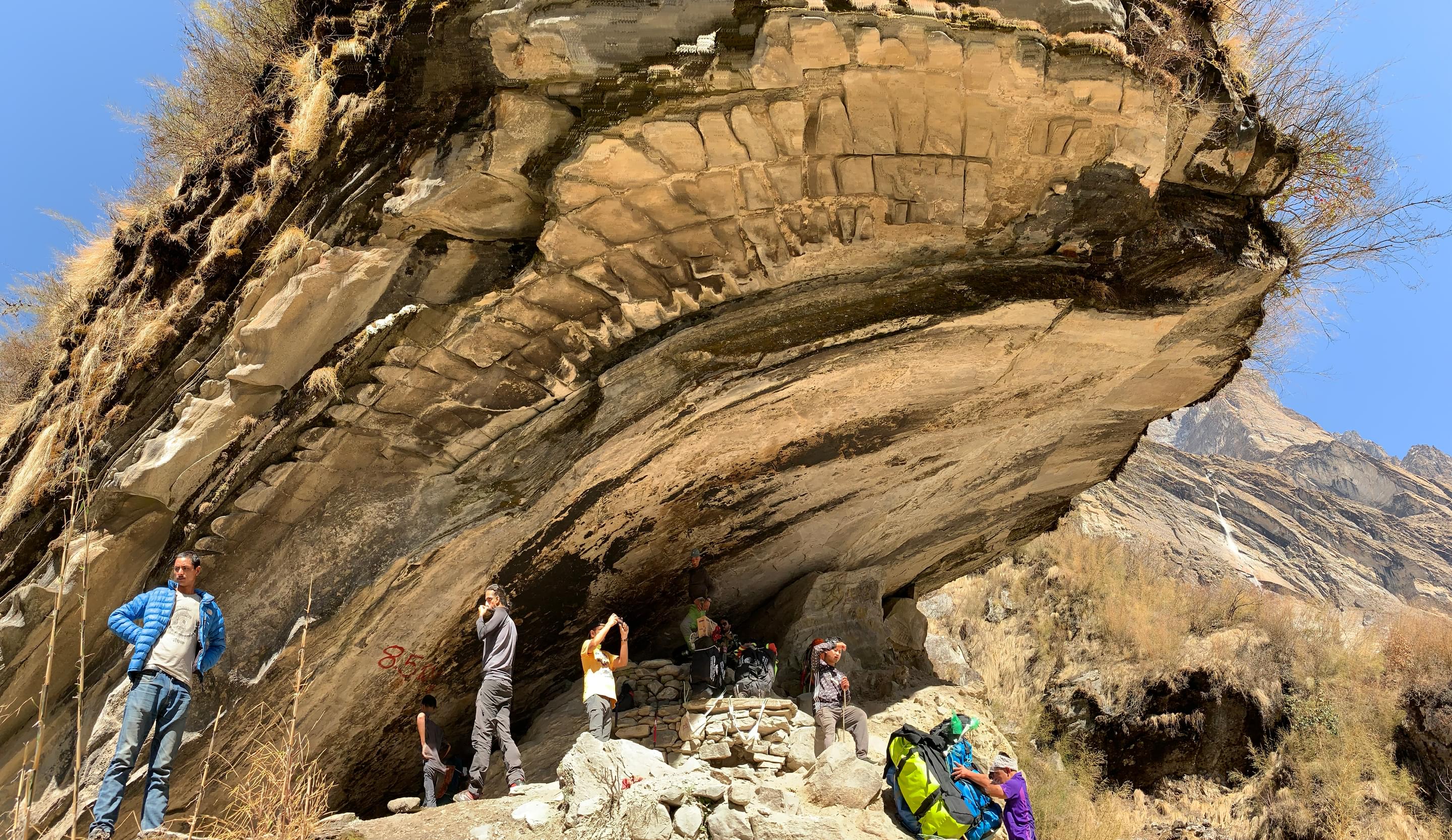 Hinku Cave Overview