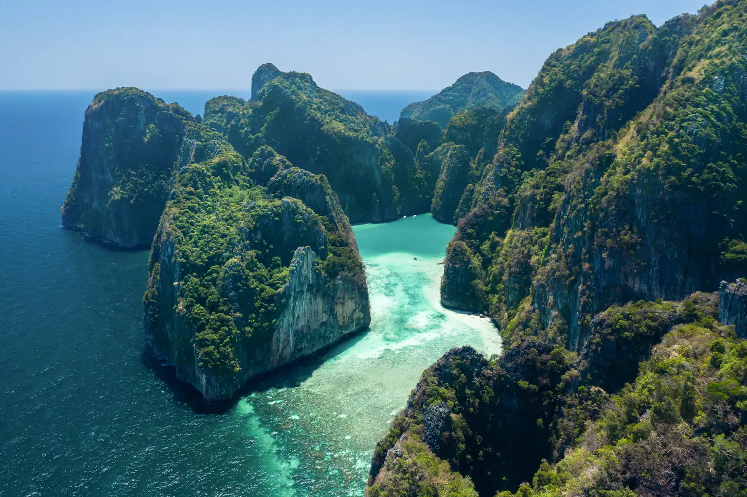 Scuba Diving in Koh Phi Phi Island