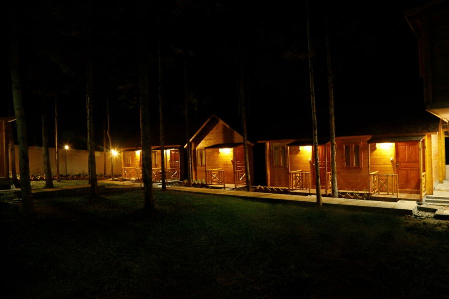 Wooden Cottage Stay In Yercaud Image
