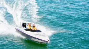 Enjoy this water activity of speed boat with your pals
