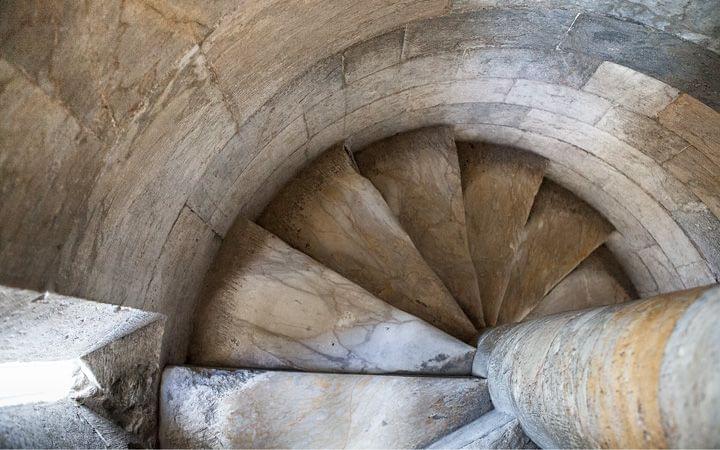 Narrow Spiral Stairs