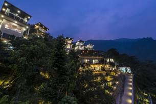 Aerial view of the Veda5 Ayurveda & Yoga Retreat from the top