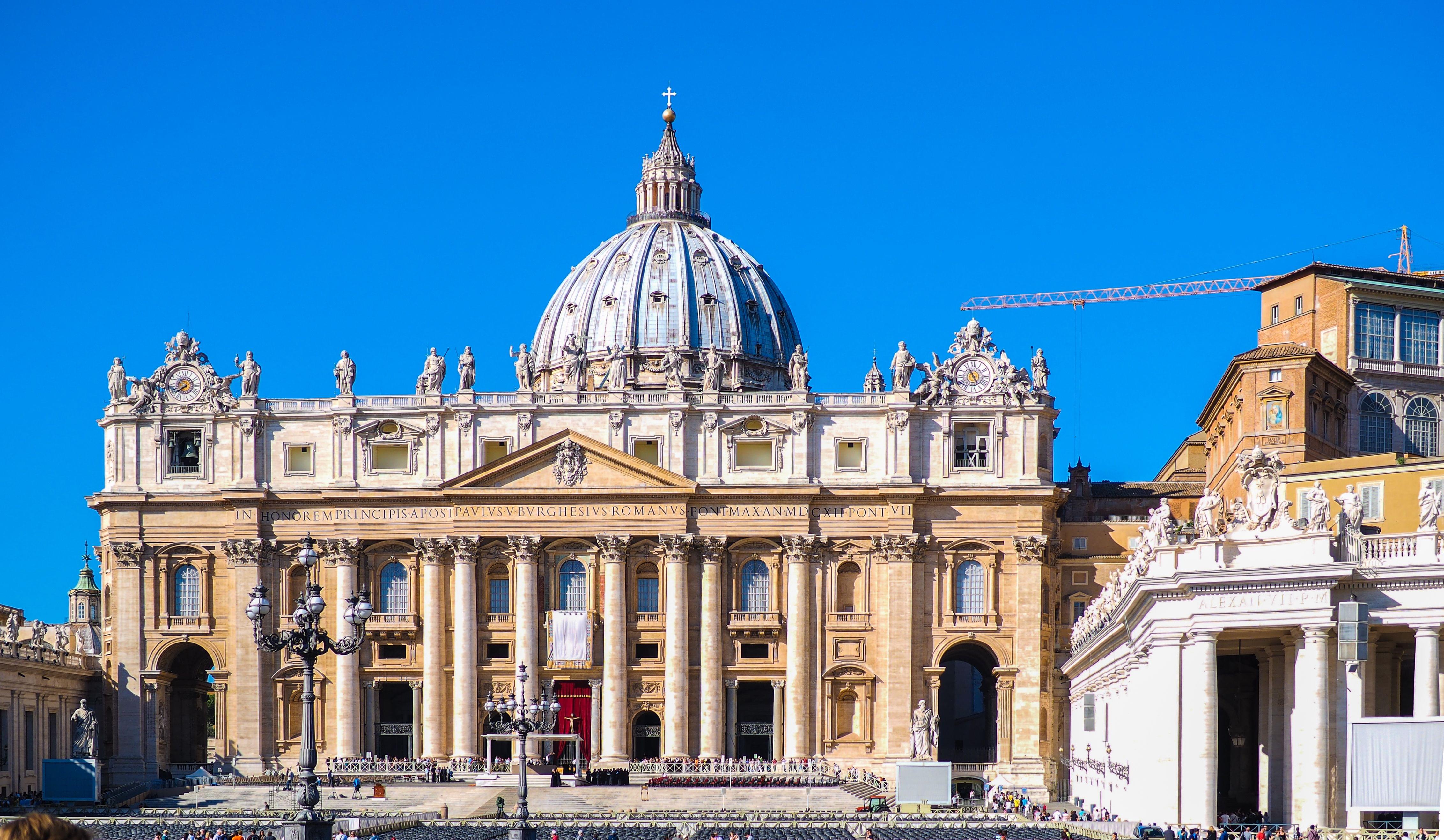 Visiting Vatican Museums