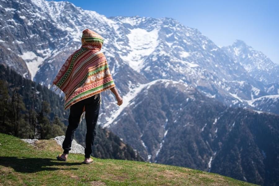 trek to solang valley