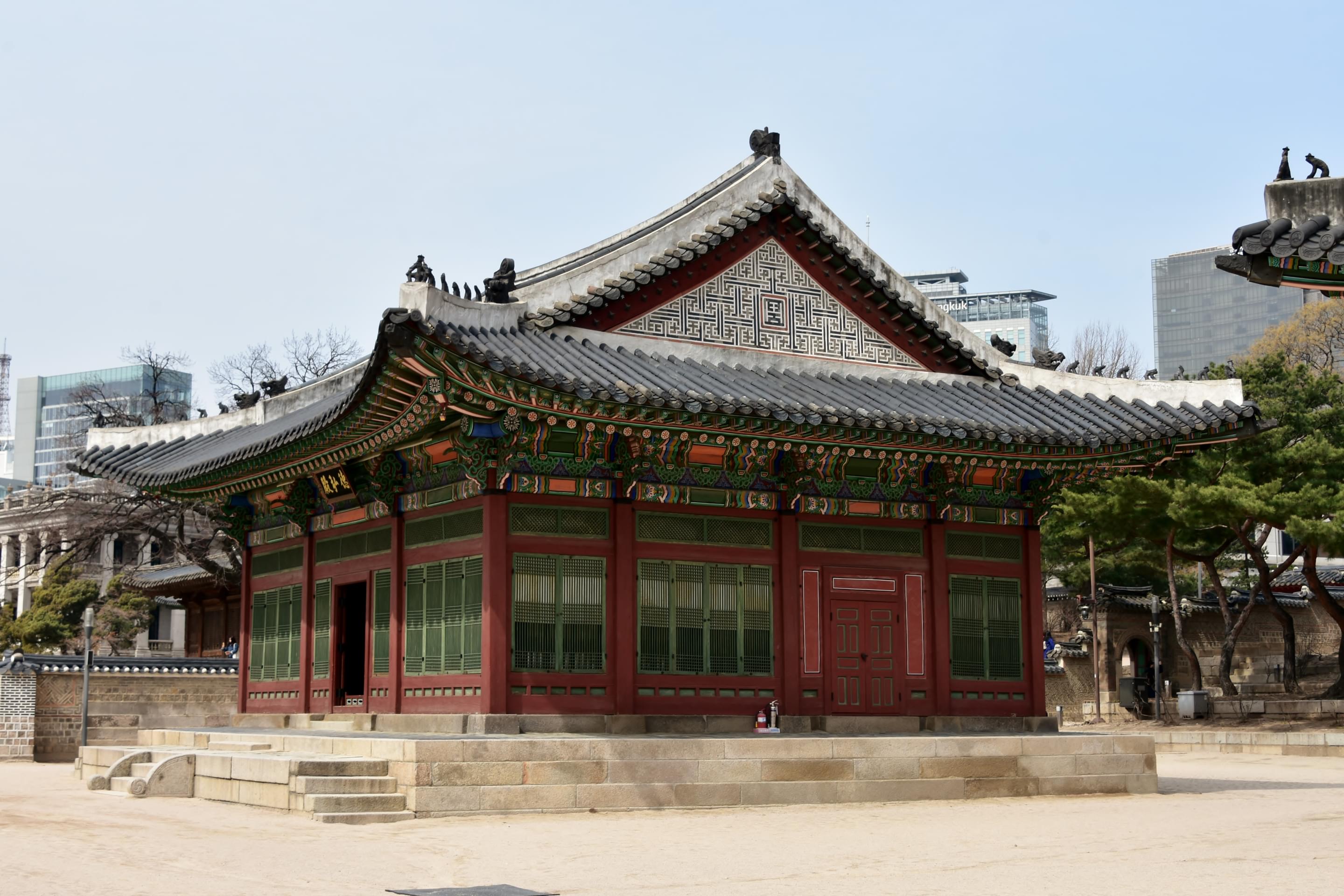 Deoksugung Palace Overview