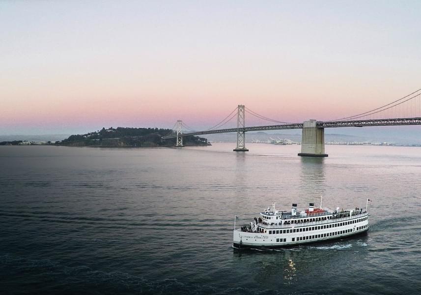 San Francisco Bay Dinner Cruise Image