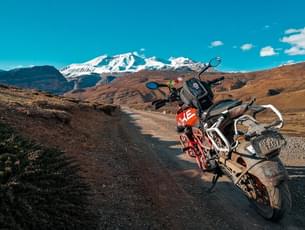 Head for an memroable biking adventure of riding to Spiti Valley from Manali
