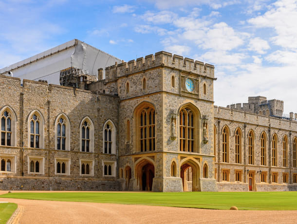 Windsor, Stonehenge and Oxford Tour from London