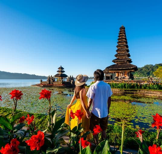 Couple at Ulun Danu Temple, Bali
