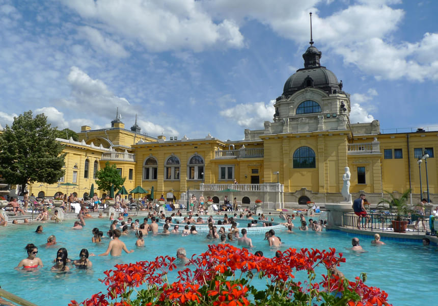 Széchenyi Thermal Bath And City Park