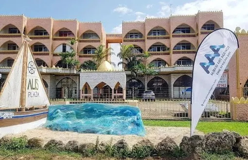 Almasi Art Agency, <em>Kenya</em>